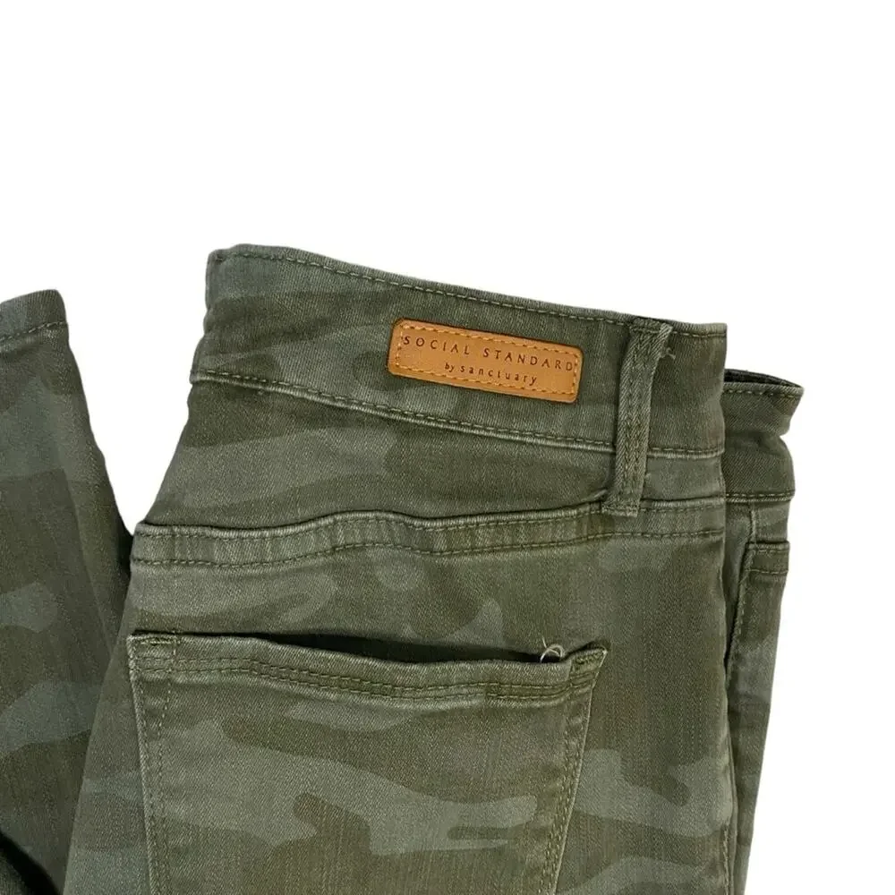 Social Standards by Sanctuary High Rise Skinny Camo size 8/29
